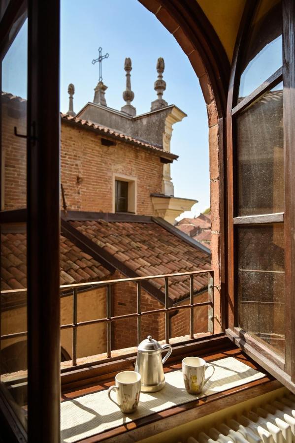 La Casa Del Castellano Hotel Cinzano Exterior photo